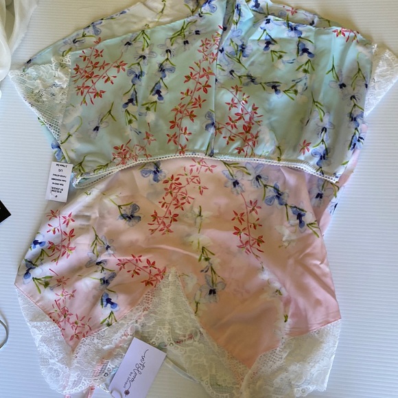 IN BLOOM BY JONQUIL size large
Women's Cami Short Pajamas NWT - Picture 2 of 11